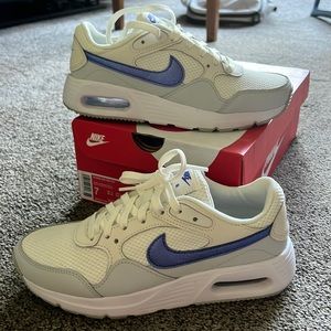 Worn ONCE! Women’s Nike Air Max SC size 7.